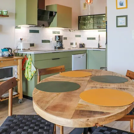 Awesome In With 1 Bedrooms Appartement *